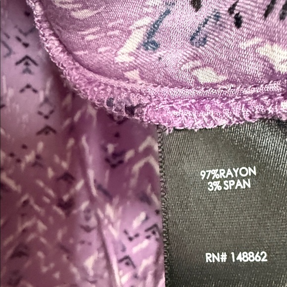 torrid Lavender Printed Sleeveless V-Neck Midi top - Picture 8 of 8